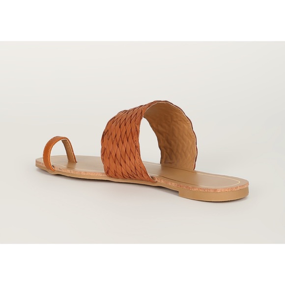 Cognac brown toe ring woven flat slip on sandals - Picture 6 of 7